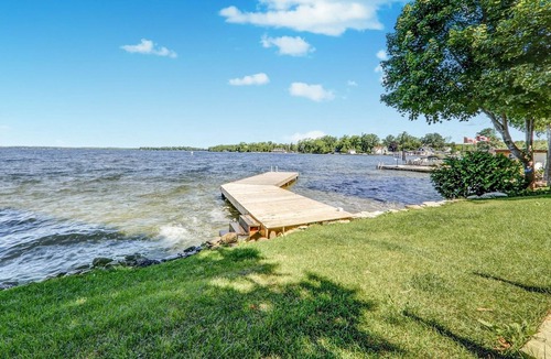 Rosedale Cottage | Breathtaking View 5 Bedroom Cottage Balsam lake