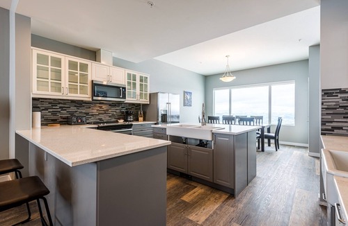 Silver Star Mountain Hotel | Bright & Cozy 3-Bedroom Townhome w/Ski-In/Ski-Out & Hot Tub