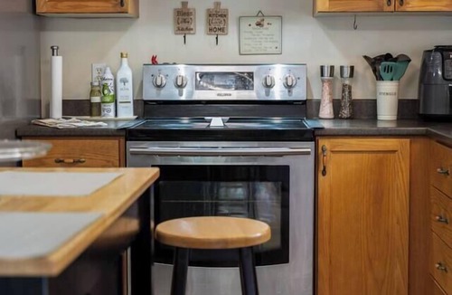 Dartmouth House | Bright & Cozy Cottage in the Heart of Dartmouth