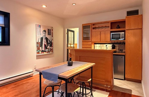 Canyon Heights Apartment | Bright Family- sized North Shore Garden Suite Near Grouse, Trails & DT Vancouver