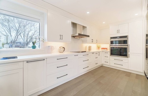 Keswick Cottage | Bright Lakeside Cottage | 4br & 16 guest max | Private Dock & Nature Retreat