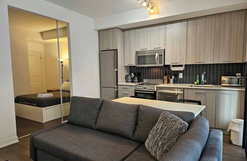 St. Lawrence Condo | Bright & Modern 1BR Condo with Free Parking