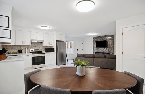 Burnaby House | Bright New Modern 2BR/2BA Family Stay with A/C | Close to SFU and Brentwood