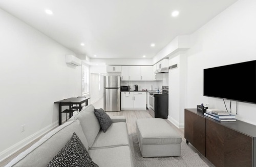 Brantford Apartment | Bright Renovated 1BR Suite · Monthly Stays · 5 Min to Downtown & Hospital