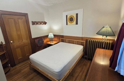 Springhill Apartment | Bright & Spacious Garden View Apartment | Fully Furnished | Monthly Stays