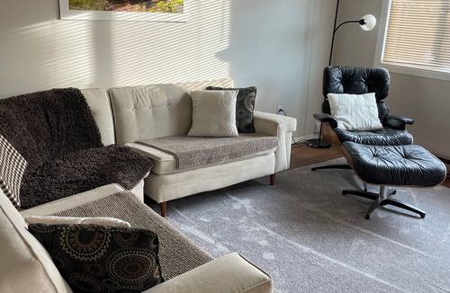 Grand Forks Apartment | Bright Spacious - Near Recreation Centre and Hospital