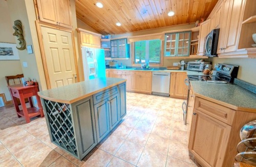 Unorganized Centre Parry Sound Cabin | French River Hideaway