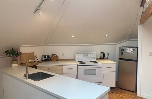 Nelson Cabin | Cabin in Mountain Station - Easy Walk to Town and bordering the Rail to Trail