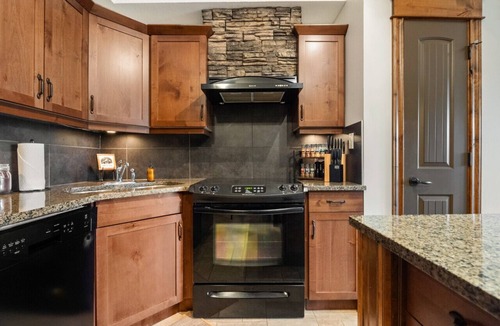 Radium Hot Springs Apartment | Caribou Pines | Outdoor Pool & Hot Tub | Fireplace