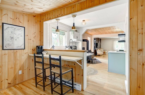 Sainte-Lucie-des-Laurentides Ski Chalet | Chalet Parfait Pour Passer du bon Temps en Famille ou Entres Amis!
