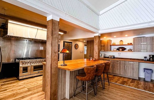 Saint Donat House | Chalet de l'Auberge: Lake with Beach, SPA & Billiards