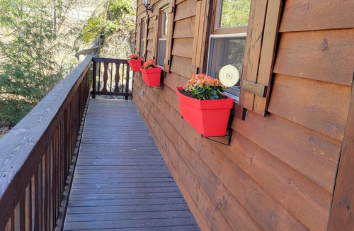 Sainte-Agathe-des-Monts Ski Chalet | Chalet Laperle with spa on mountain