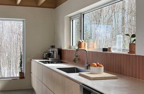 Sainte-Marguerite-du-Lac-Masson Ski Chalet | Chalet des Sentiers - An architectural experience at Lac Fidèle, Entrelacs