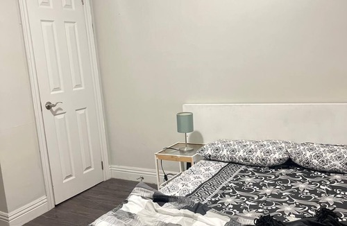 Mount Dennis Apartment | Charming 1-bedroom apartment with AC and WiFi in lovely Toronto