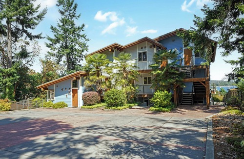 Ganges Condo | Charming 2-bdrm condo on marvelous Salt Spring Island - Dog Friendly! - Unit 102