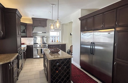 Dundas House | Charming 2-bedroom heritage house in the heart of village of Dundas in Hamilton
