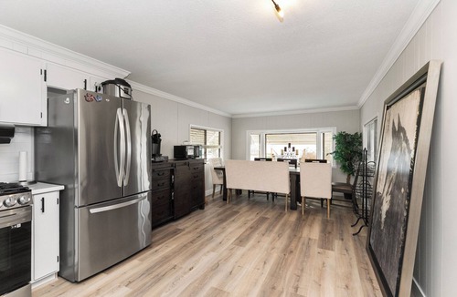 Langley House | Charming 3-bedroom bungalow in tranquil Langley Township getaway in Resort