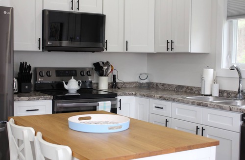 Burlington Cottage | Charming 3BR Cottage Near Cousins Shore Beach