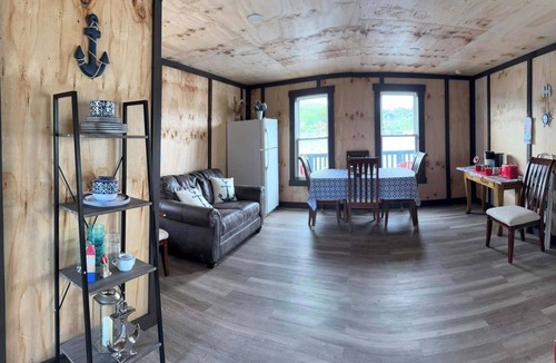 Burlington Cabin | Charming boat house by the Ocean in beautiful Smith's Harbour, NL with WiFi