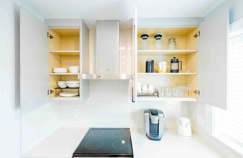 Sunset House | Charming & Brand-New near Restaurants & Transport