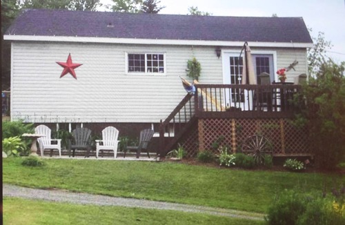 Saint Anns Cottage | Charming cottage minutes from Gaelic College and Baddeck with WIFI