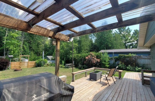 Saugeen Shores Cottage | Charming Lakefront Cottage with Spectacular Views