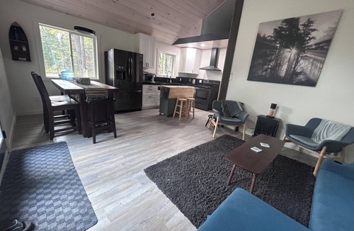 Windermere Cottage | Charming Muskoka Wilderness Cottage
