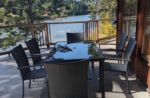 Salt Spring Island House | Charming waterfront Salt Spring Island B&B