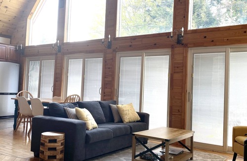 Lafontaine Cottage | Cheerful 4 bedroom cottage retreat, close to beach