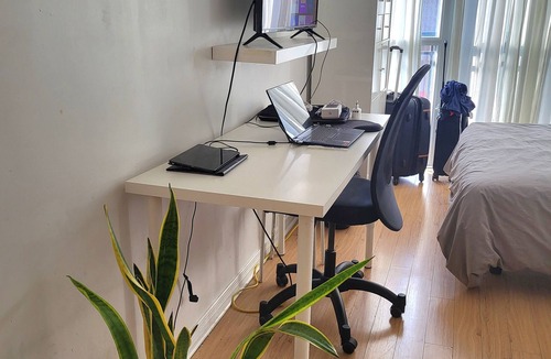 The Junction Apartment | Chic, Turnkey Studio in the Heart of the Toronto Junction! (6-Month Min.)