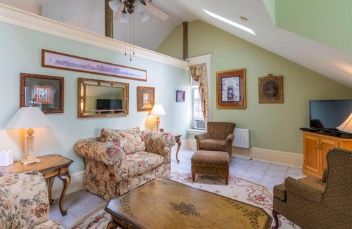 Saint John Apartment | Chipman Hill Suites - Senator Dever House