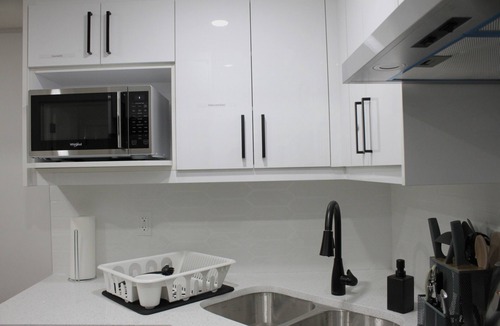 Keith House | City Living with easy access to the mountains An hour away from Banff