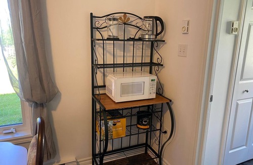 Terra Nova Apartment | City View Charm: St. John's 1BR, 8 Min To Downtown