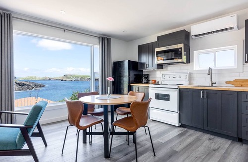 Bauline East House | Cliffs Edge Retreat