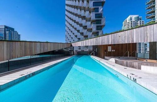 Central Apartment | close to English bay and vancouver downtown bar street