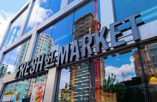 Central Apartment | close to English bay and vancouver downtown bar street