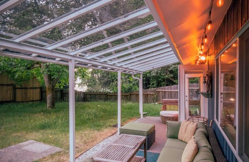 Sunshine Coast Cabin | Coastal forest cabin retreat in Pender Harbour, Sunshine Coast BC. Pet friendly!