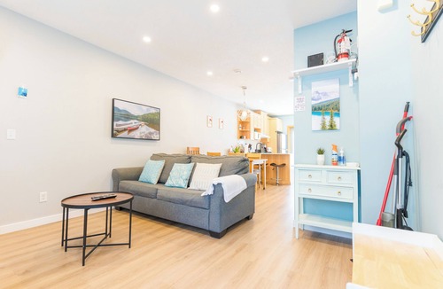 Harvie Heights House | Combo2!One minute to Banff Gate!4Bedrooms4Bathrooms Fitted 14 PPL