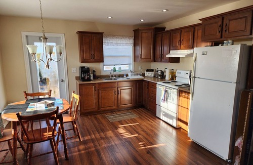 Arnold's Cove House | Come home to this beautiful,spacious and relaxing 3 bedroom home