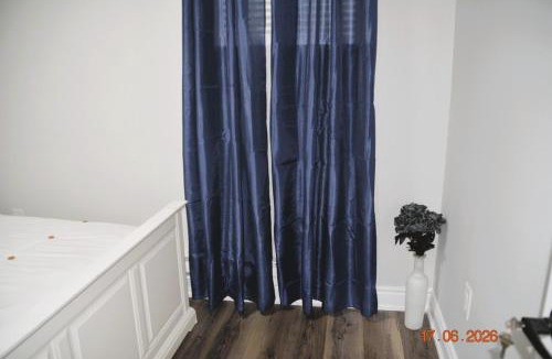 Woodstock Apartment | Comfortable 3 bedroom basement apartment
