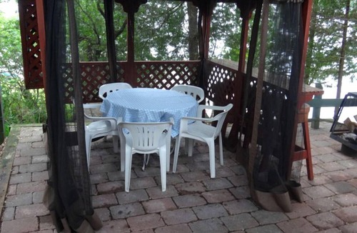Algonquin Highlands Cabin | Comfortable Cabin Getaway near Algonquin Provincial Park in Ontario, Canada