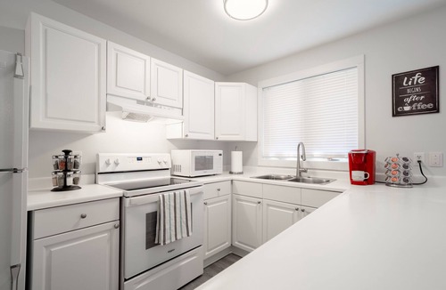 Parry Sound House | Completely renovated home in Parry Sound,with full Kitchen, laundry & Gazebo!