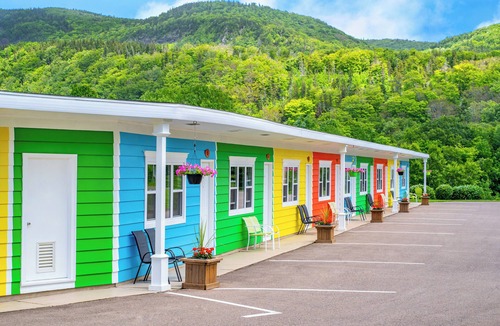 Petit-Etang Hotel | Cornerstone Motel