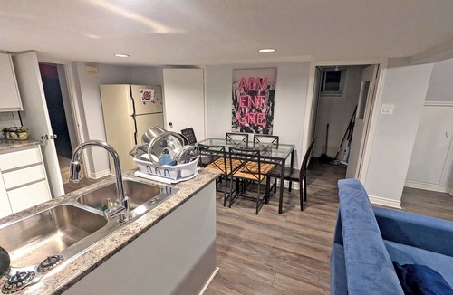 Earlscourt House | Cosy large 2-bedroom basement apartment in Corso Italia, Toronto with WiFi, AC
