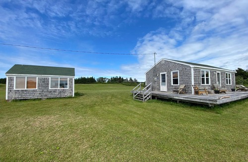 Saint Peters Bay Cottage | Cottage at entrance to Greenwich national park