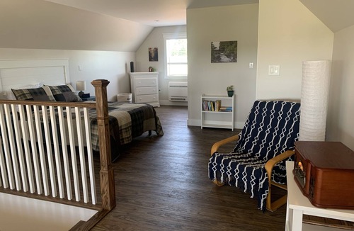 Stanley Bridge Cottage | Cottage overlooking the Trout River - centrally located and close to Cavendish