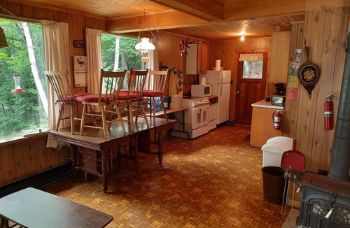 Arnstein House | Cottage with 40' Dock! Beautiful lake with excellent fishing.