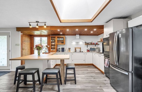South Glengarry Cottage | Cottages at Penny's Cove The Golden Hour Cottage 1
