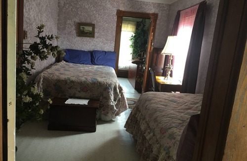 Rideau Lakes House | country home with pool located in the heart of Rideau Lakes