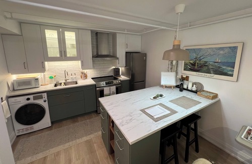 Orangeville Apartment | Country-Soul, Town-Heart Haven: Walk to Cafes, Mins to Premium Spas & PGA Golf